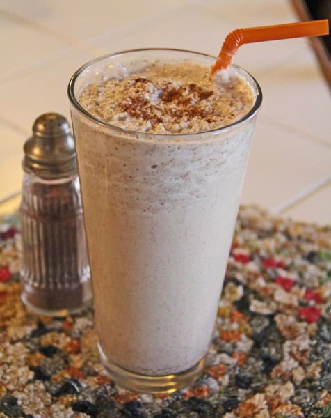 Heart Healthy Cinnamon Roll Smoothie