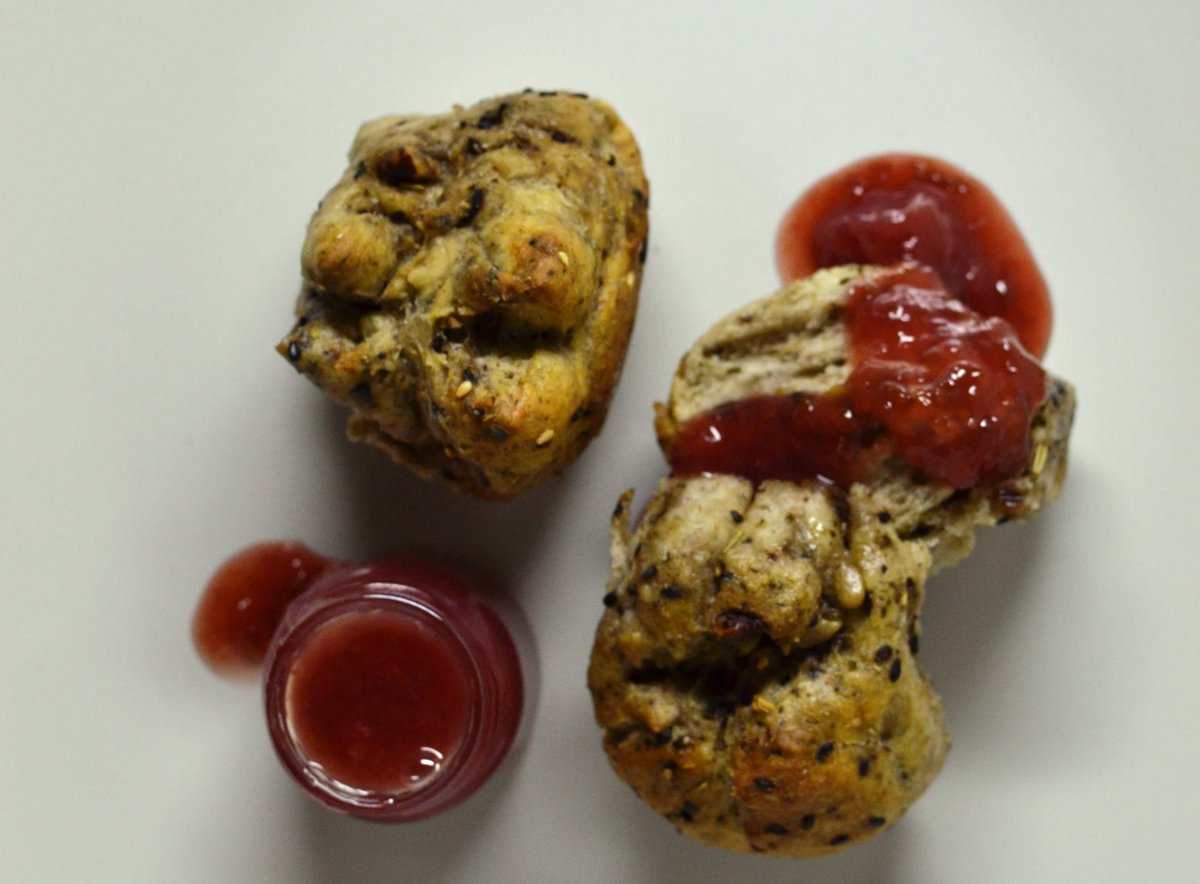 Hearty Herb Multigrain Rolls