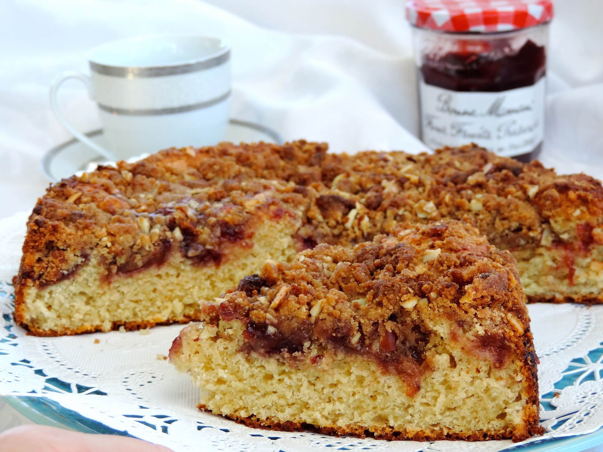 fruity-preserves-bacon-crumble-coffee-cake