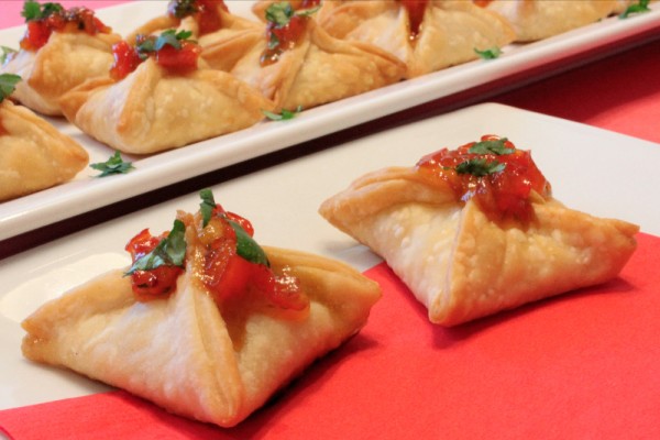 Red Pepper Peach Mango Salsa Bites
