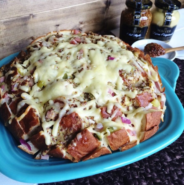 Cheesy Cubano Pull Apart Bread